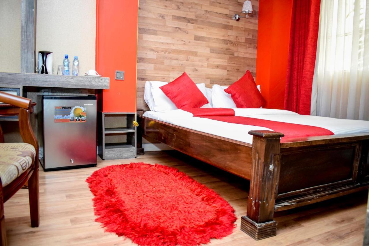 Simba Village Relax Inn Eldoret Extérieur photo